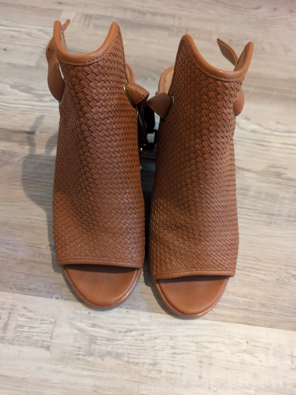 Frye Dani Woven Shield Leather Block Heeled Sandals sz 8